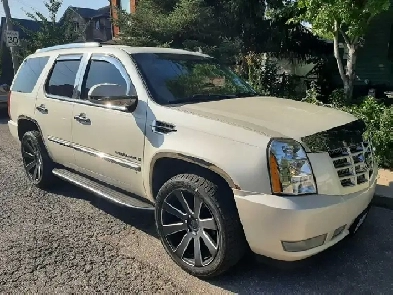 ONE of A Kind DIAMOND WHITE ESCALADE 1 Owner,  ORIGINAL PAINT!!