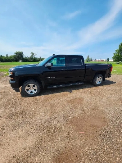 2018 silverado Z71 4x4 5.3 V8 $24,900