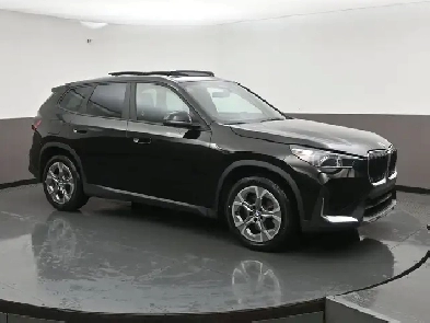 2025 BMW X1 xDrive Premium Drivers Assist Apple CarPlay/Android