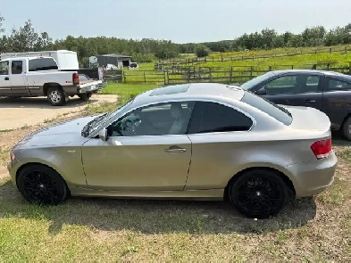 2009 BMW 128i - Perfect female car!