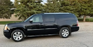 2012 GMC DENALI YUKON XL PKG – AWD JET BLACK / BLACK LEATHER