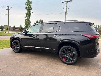 2023 Chevrolet Traverse Premier Redline Edition