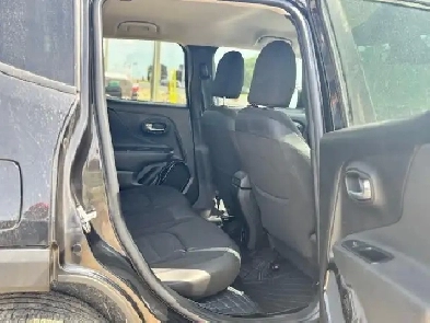 2016 Jeep Renegade 4WD 4dr
