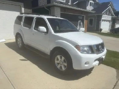 2012 Nissan Pathfinder SV Sport Utility - For Sale