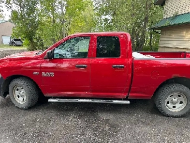 2015 RAM 1500 SLT