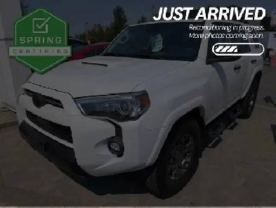2021 Toyota 4Runner WELL MAINTAINED, CROSSBARS, ROOFTOP CARGO...