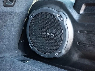 2022 Jeep Wrangler Unlimited Sahara Altitude - Premium Sound