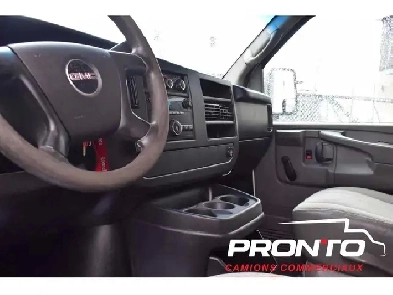 2014 GMC Savana Cargo Van Réfrigéré  Cube 14 pieds  Prise de