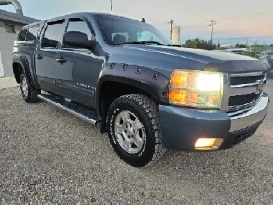 2007 Chevrolet Silverado 1500 LT Crew Cab 5.3L V8 4X4 5.8ft box