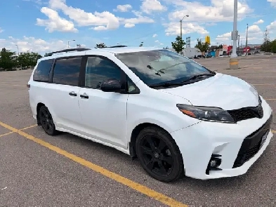 2020 TOYOTA SIENNA SE, 8 PASSENGER, LEATHER, SPECIAL EDITION