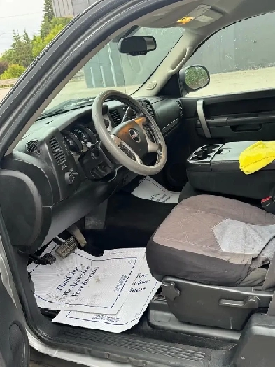 2011 GMC SIERRA 1500 8 FOOT BOX FRESH SAFETY