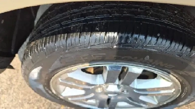 2008 Ford Explorer Eddie Bauer, NEEDS ALTERNATOR, AS IS SPECIAL