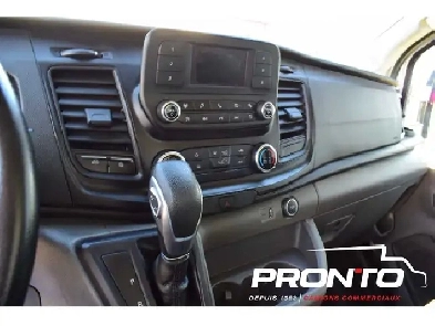 2023 Ford Transit Van Cube 12 pieds  Rampe de Chargement  Ca