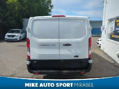 Ford Transit Van T-250 toit bas 148 po PNBV de 9 000 lb porte pi