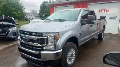 2022 Ford F250 XLT Crew Cab