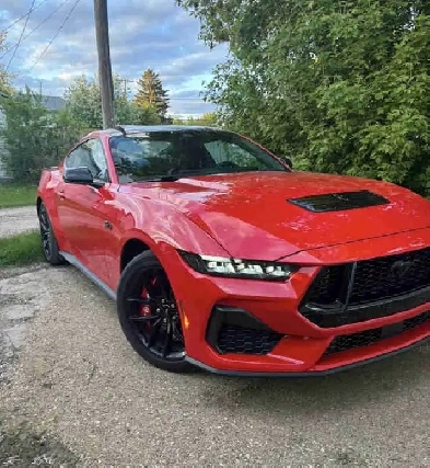 2024 MUSTANG GT PREMIUM