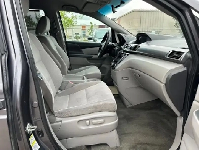 2015 Honda Odyssey :Backup Cam, Power Slide Doors