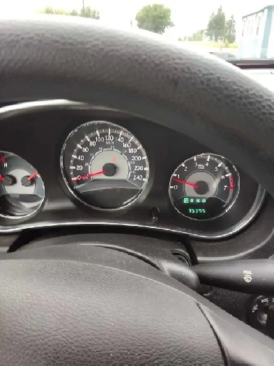 2013 Chrysler 200, fresh safety, clean title