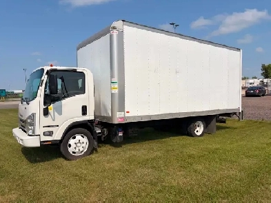2018 Isuzu NRR 20ft van body W/liftgate