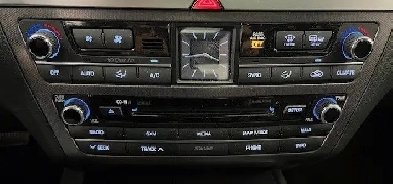GENESIS V6 111,500km 1 PROPRIOCUIRTOIT PANORAMIQUBLUETOOTHCA
