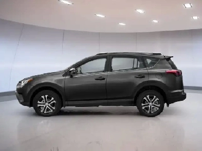 2018 Toyota RAV4 LE - Heated Seats - Bluetooth
