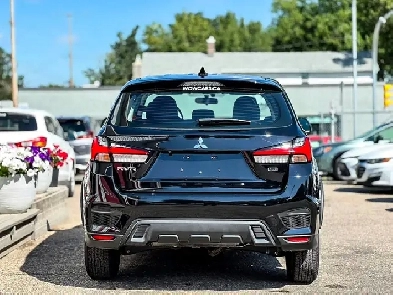 2024 Mitsubishi RVR AWD (No Accidents)