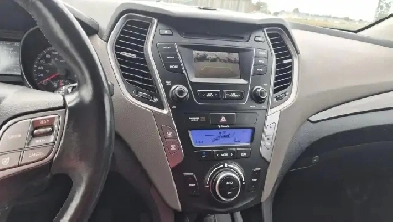 2013 Hyundai Santa Fe Luxury, LEATHER, LOADED, DEALER MAINTAINED