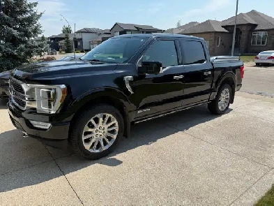 2022 Ford F-150 Limited PowerBoost Hybrid 4x4 – Only 57,000km