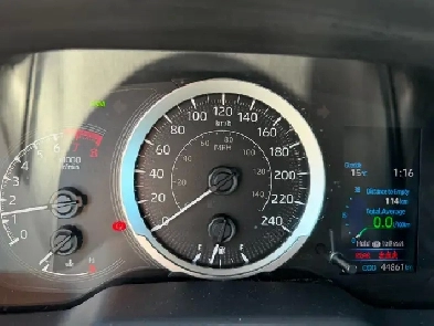 2021 Toyota Corolla LE Low mileage!