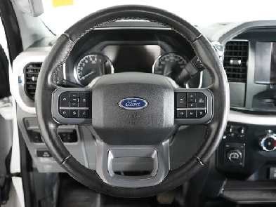 2023 Ford F-150 XLT ,Low Km's