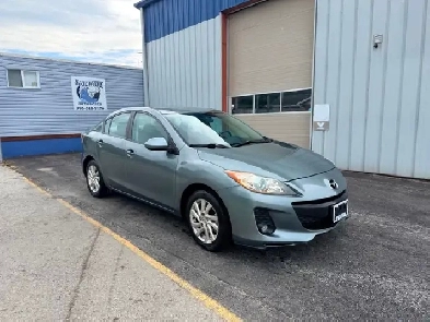 2012 Mazda 3 Low KM!!!