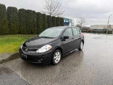 2011 Nissan Versa SL HB AUTO A/C MOONROOF LOCAL BC 106,000KM