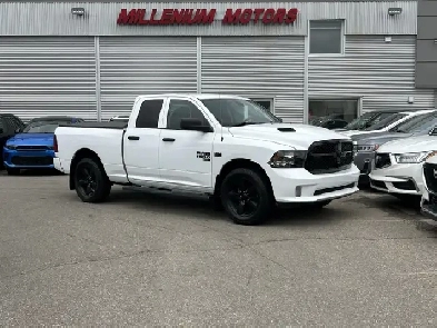 2022 Ram 1500 Classic CLASSIC EXPRESS QUAD CAB 4X4/NAVIGATION/BA