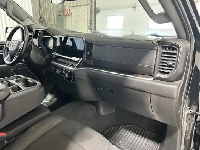 Chevrolet Silverado 1500 LT cabine multiplace 4RM 147 po 2025 à