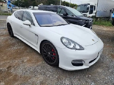 2010 Porsche Panamera Turbo – 500 HP AWD | High Spec | 86,000 km