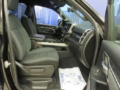 RAM 1500 2019 BIG-HORN NIGHT EDITION V-8 5.7 HEMI 4X4 CREW-CAB B