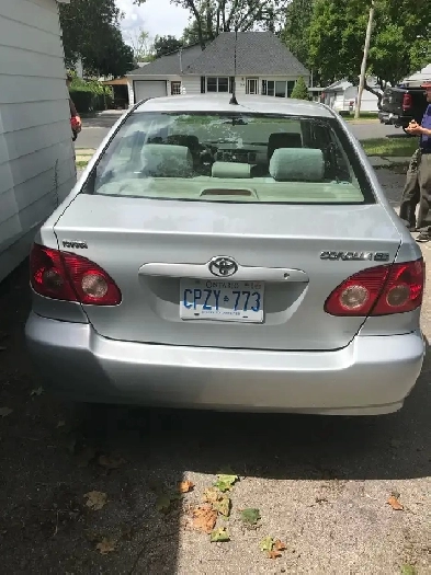 2005 toyota corolla