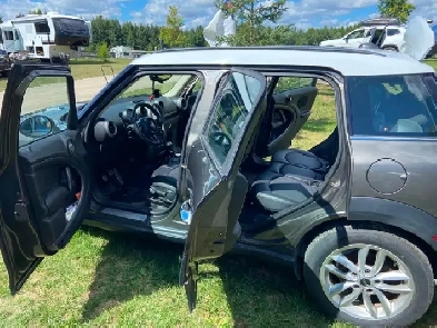 2012 Mini Cooper Countryman S ALL4 in mint condition for sale