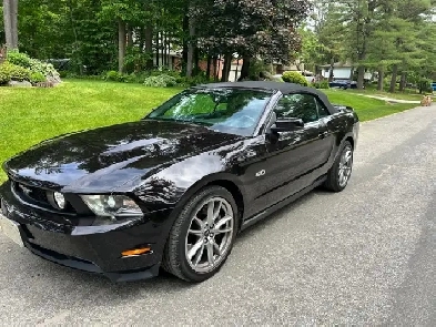 2012 Ford Mustang GT Convertible