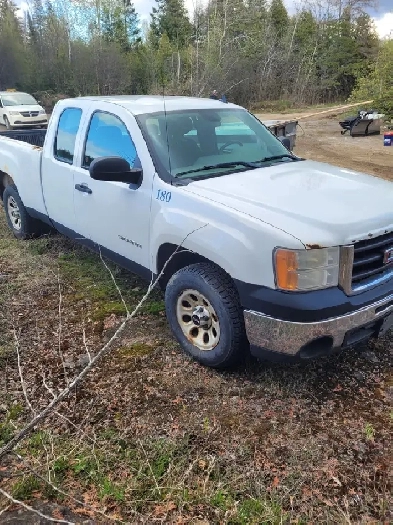 !!!!!!    2013 GMC 1500  4 DOOR CAB  RWD PICKUP    !!!!