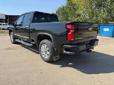 2025 Chevrolet Silverado 3500 HIGH COUNTRY 3LZ PREMIUM PACKAGE |