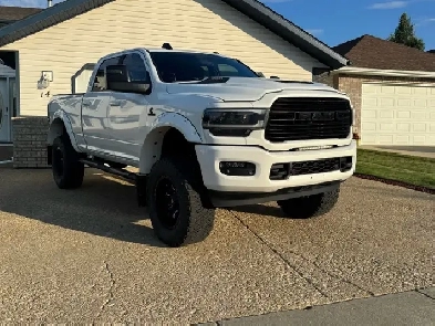 2023 Dodge Ram 3500 Laramie Diesel