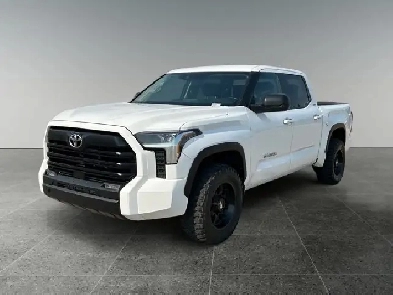 2024 Toyota Tundra SR5 / 4WD