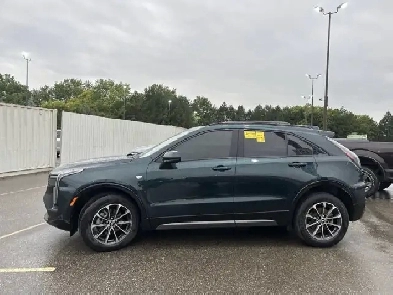2024 Cadillac XT4 Sport AWD | Pano. Sunroof | Leather Seats