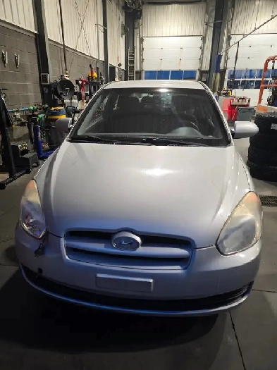 2009 HYUNDAI ACCENT WITH ONLY 125000KM $3500.00 OBO
