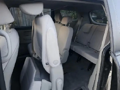 3018 Kia Sedona LX