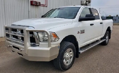 2015 Ram 3500  4x4 CUMMINS DIESEL