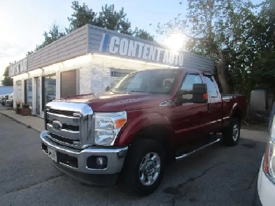 Ford F-350 XLT cabine double 4RM 142 po XLT 2016