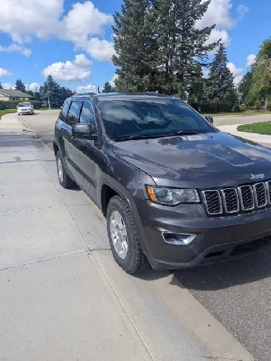2017 Jeep Grand Cherokee Laredo 4x4