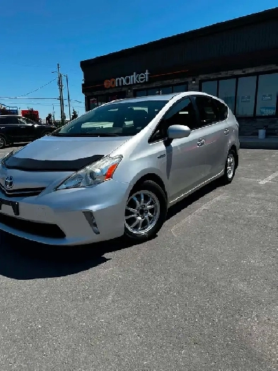 2013 Toyota Prius V 2013 TOYOTA PRIUS v HYBRID – 143,974 KM – SA